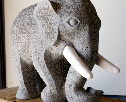 Elefant St.Michel französischer Kalkstein