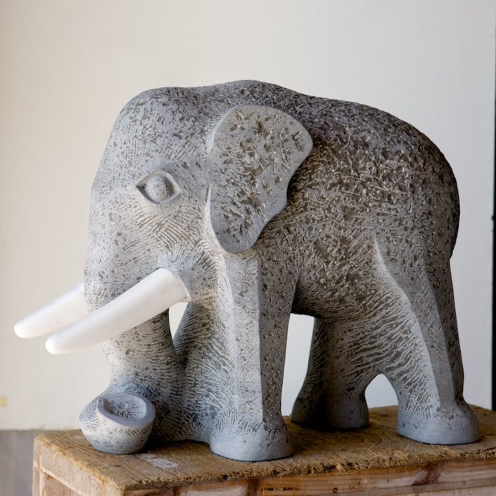 Elefant St.Michel französischer Kalkstein